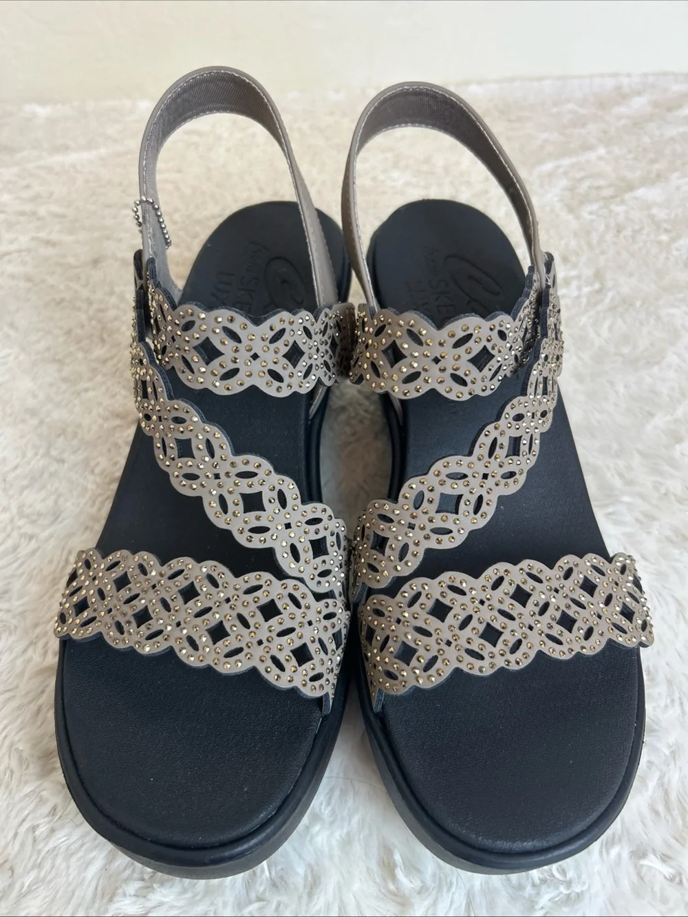 Cali Skechers Rumble On Sassy Dayz Wedge Sandal Gold Rhinestone Size 9